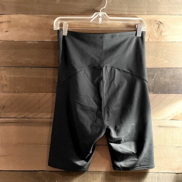 T4T Maternity Monica Active Short - Picture 3 of 6